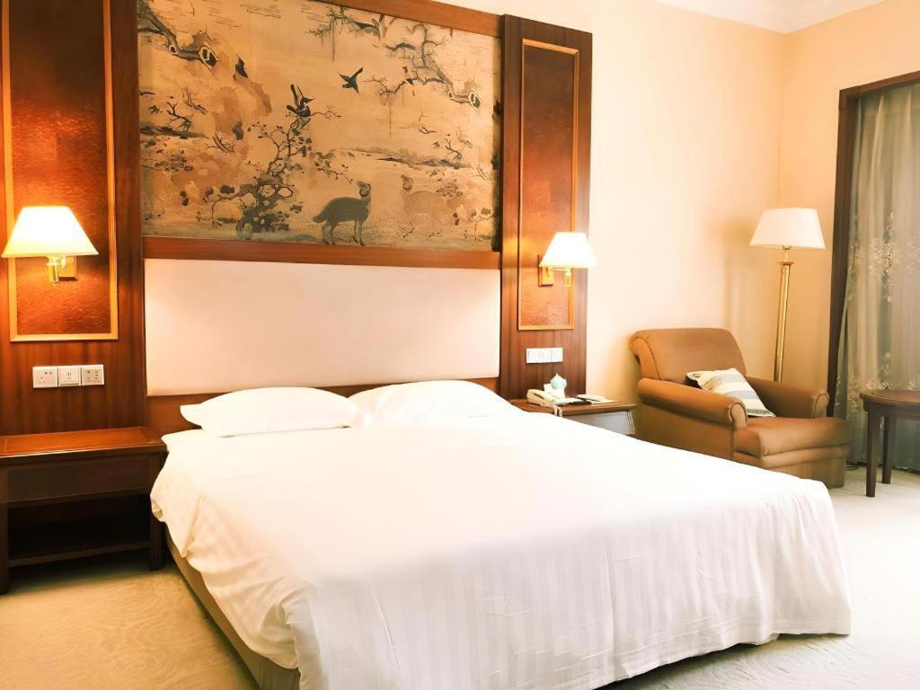 Fenggang Gladden Hotel Tiantangwei Eksteriør bilde
